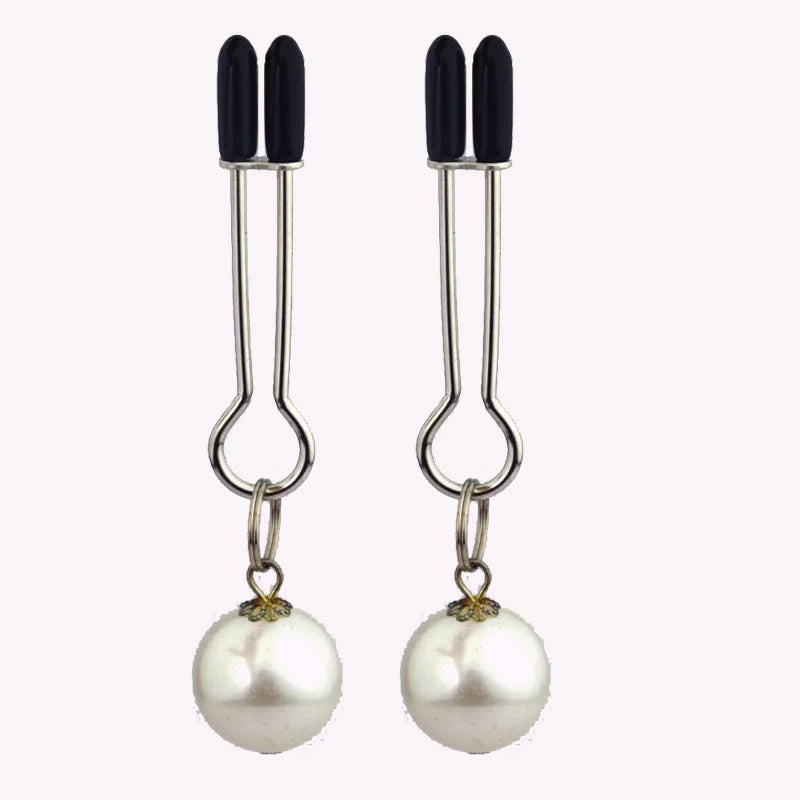 Étreinte d'Argent : Pinces à Mamelons avec Pendentif