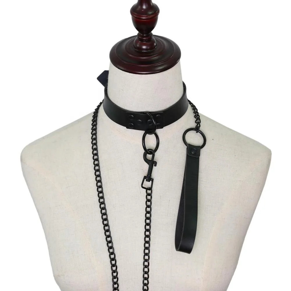 Rivet Reign — Collier BDSM Punk Rivets & Corde de Traction